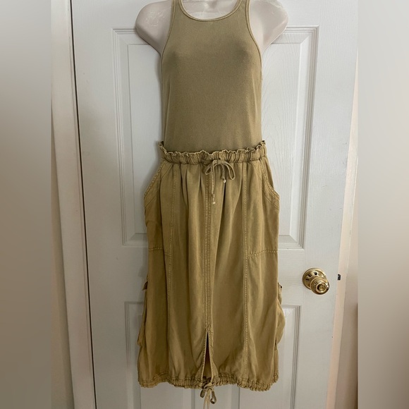 Free People Dresses & Skirts - Free People Stylish‎ Tan Sleeveless Dress